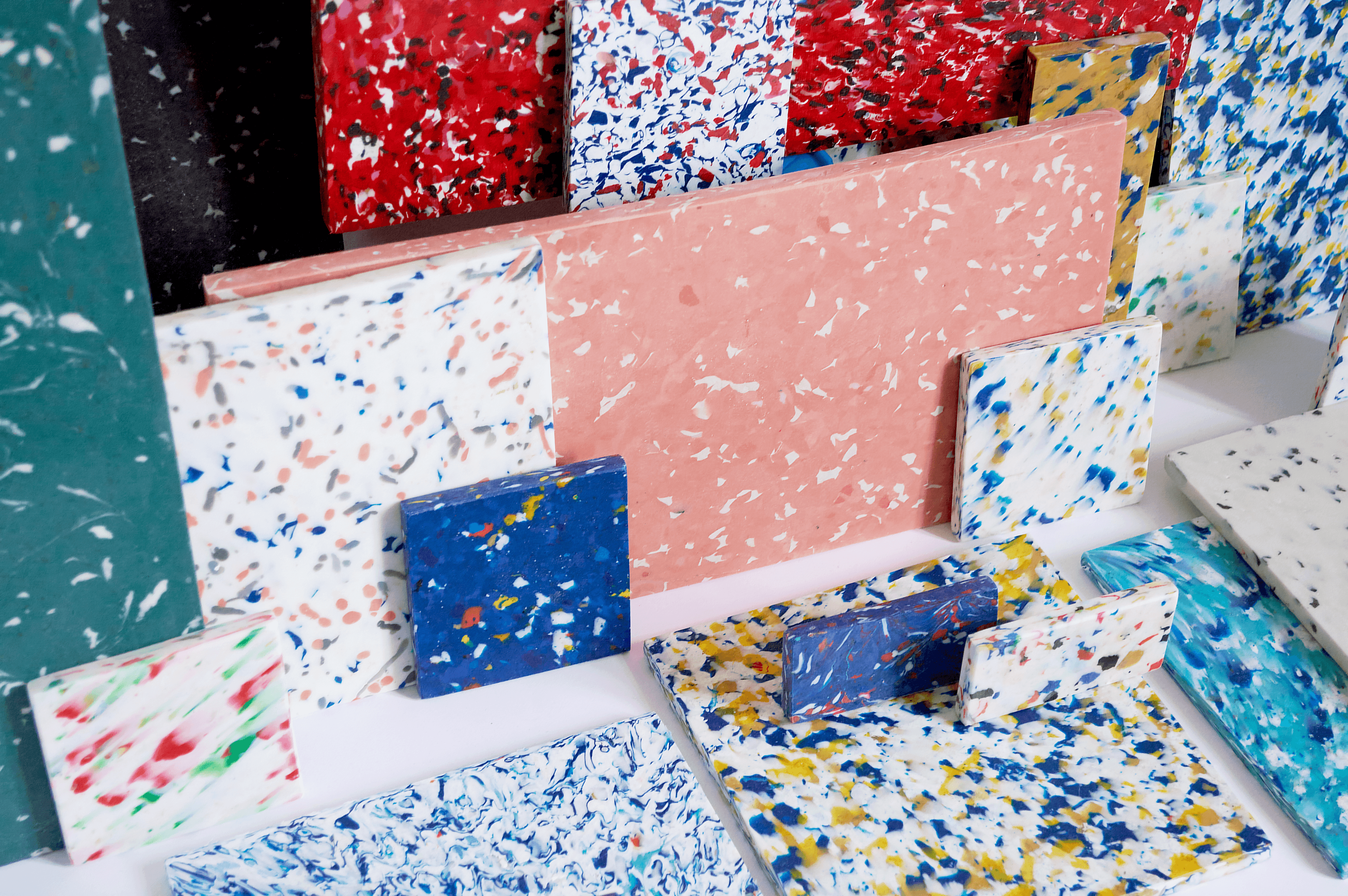 ROBRIES hero background